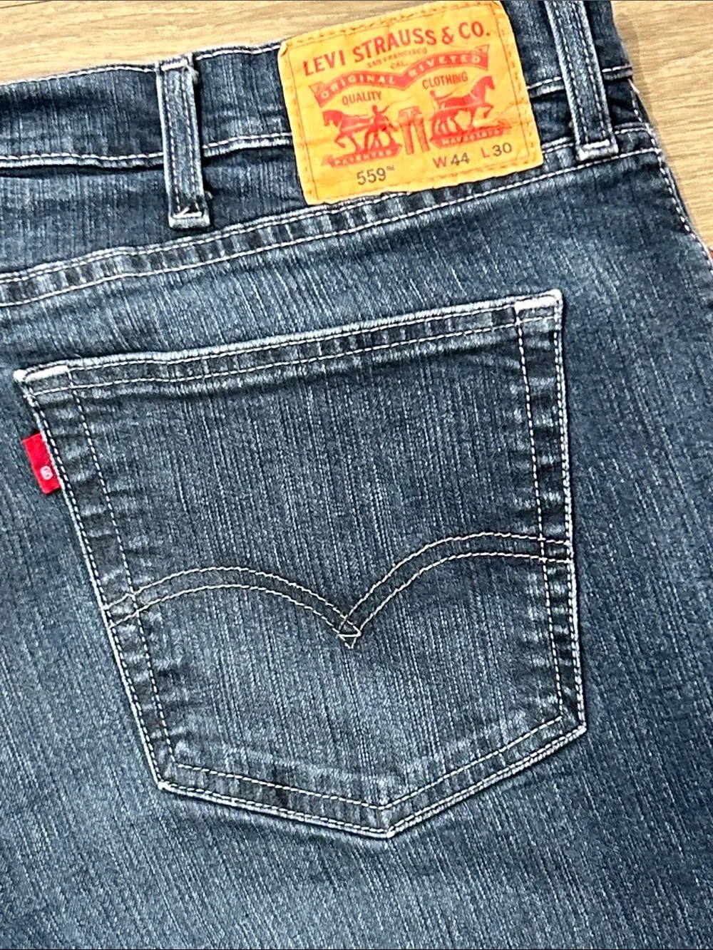 Levi's Men's 559 Relaxed Straight Jeans in Dark Blue Denim 44 X30